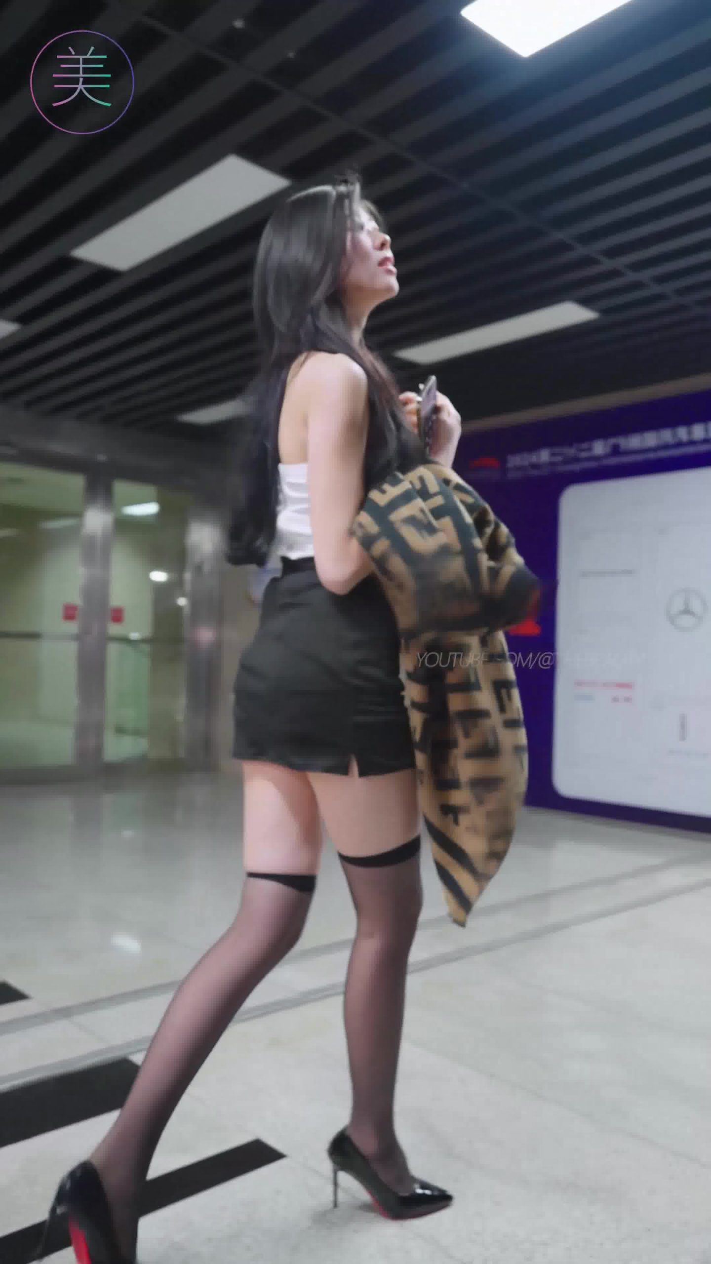 图片[8]-精选NO.1595 2024 广州车展 网荭美女车模[30P]-草丛看图