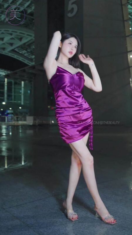 精选NO.1584 2024 广州车展 网荭美女车模 beautyleg LOOKBOOK 40[30P]-草丛看图