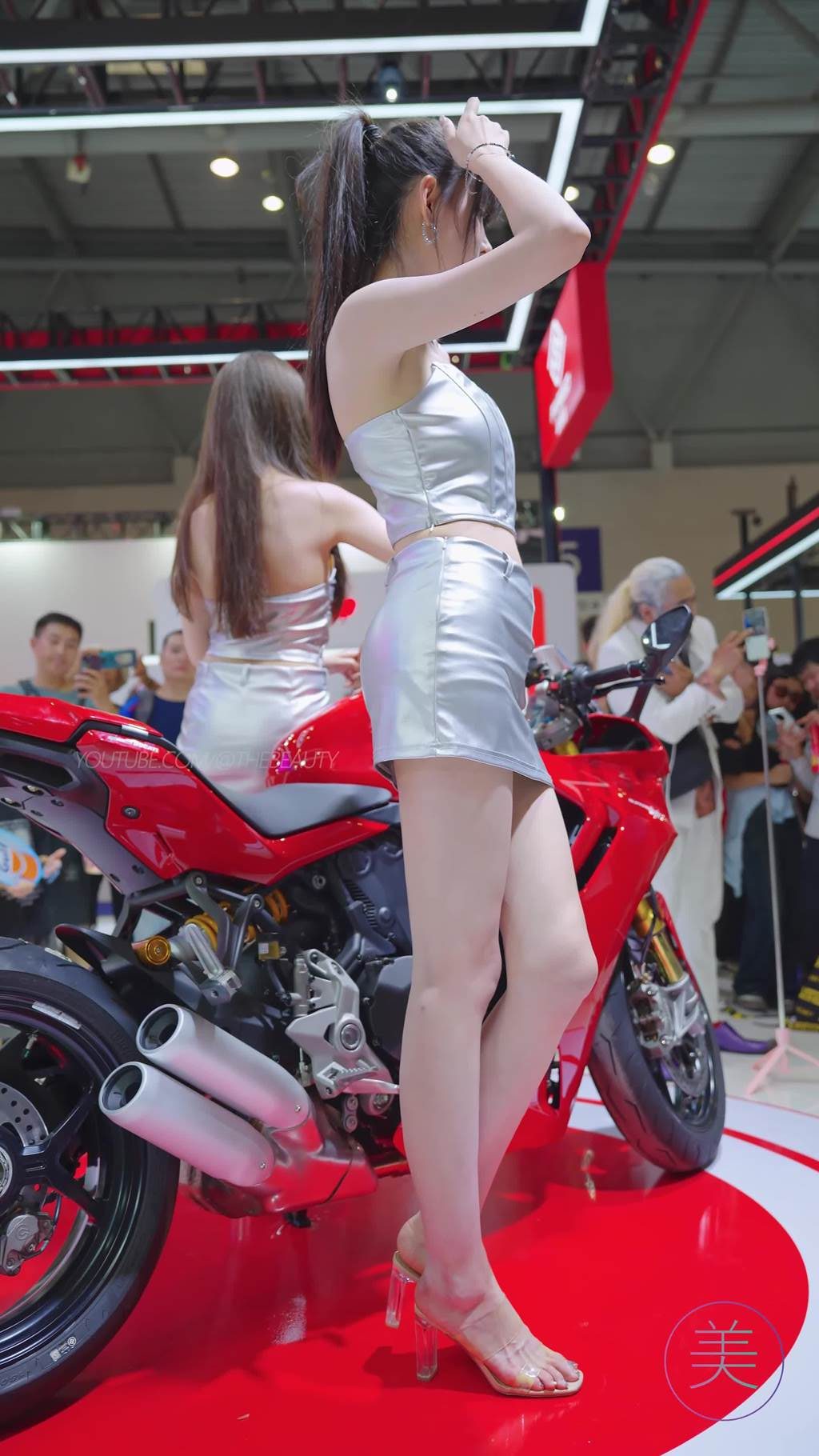 图片[2]-精选NO.1510 2024 重庆摩博会机车展 Racing Model LOOKBOOK 26[30P]-草丛看图