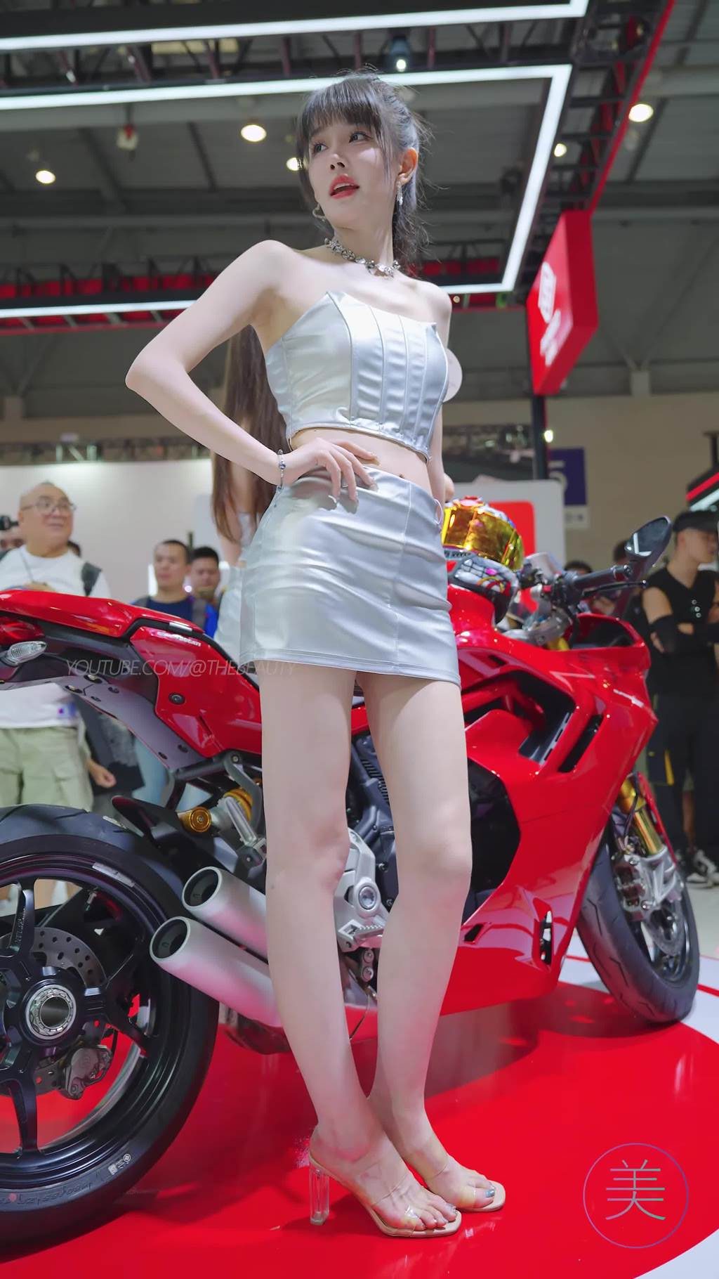 图片[1]-精选NO.1510 2024 重庆摩博会机车展 Racing Model LOOKBOOK 26[30P]-草丛看图