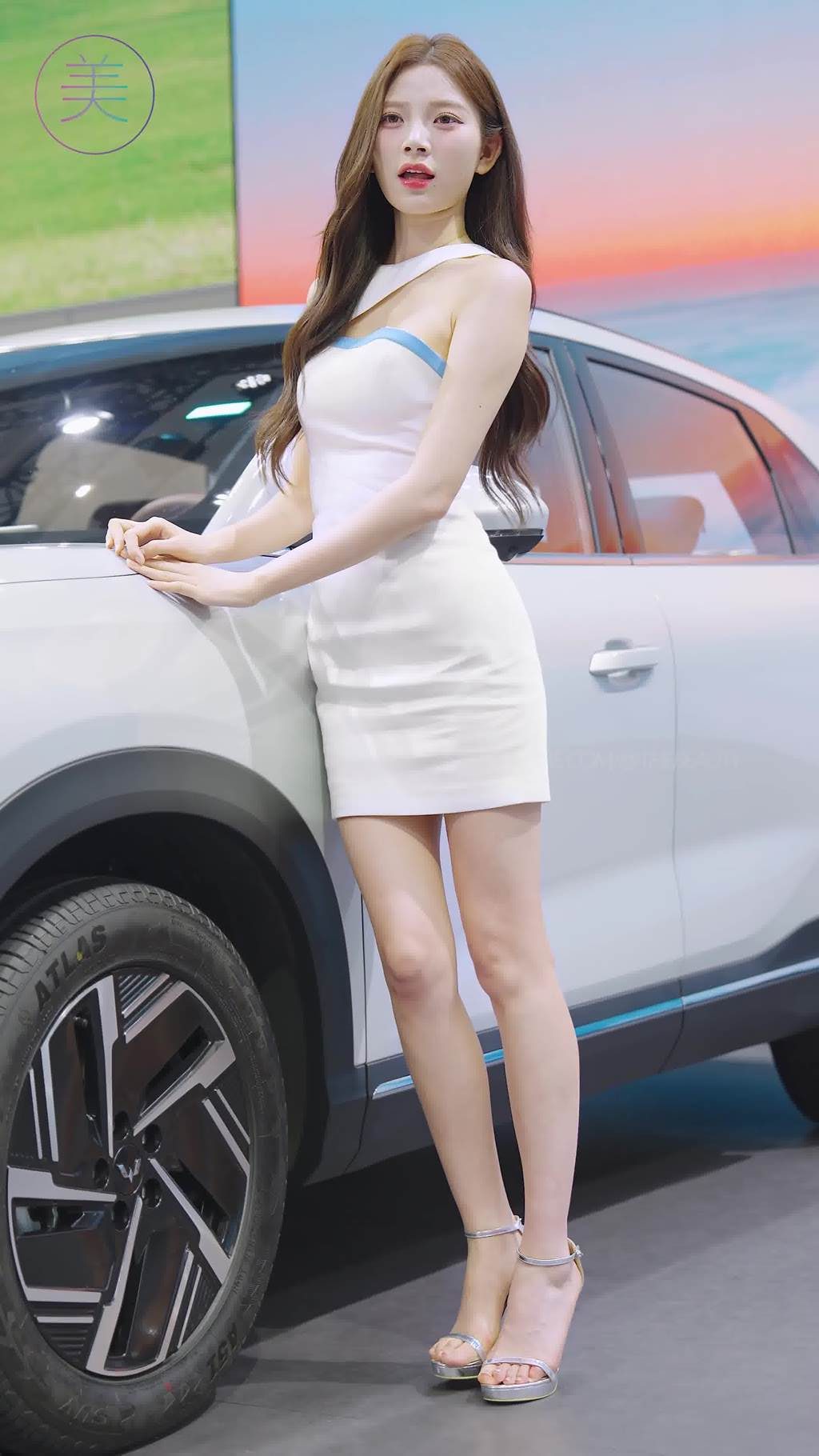 图片[4]-精选NO.1569 2024 广州车展 网荭美女车模 beautyleg LOOKBOOK 25[30P]-草丛看图