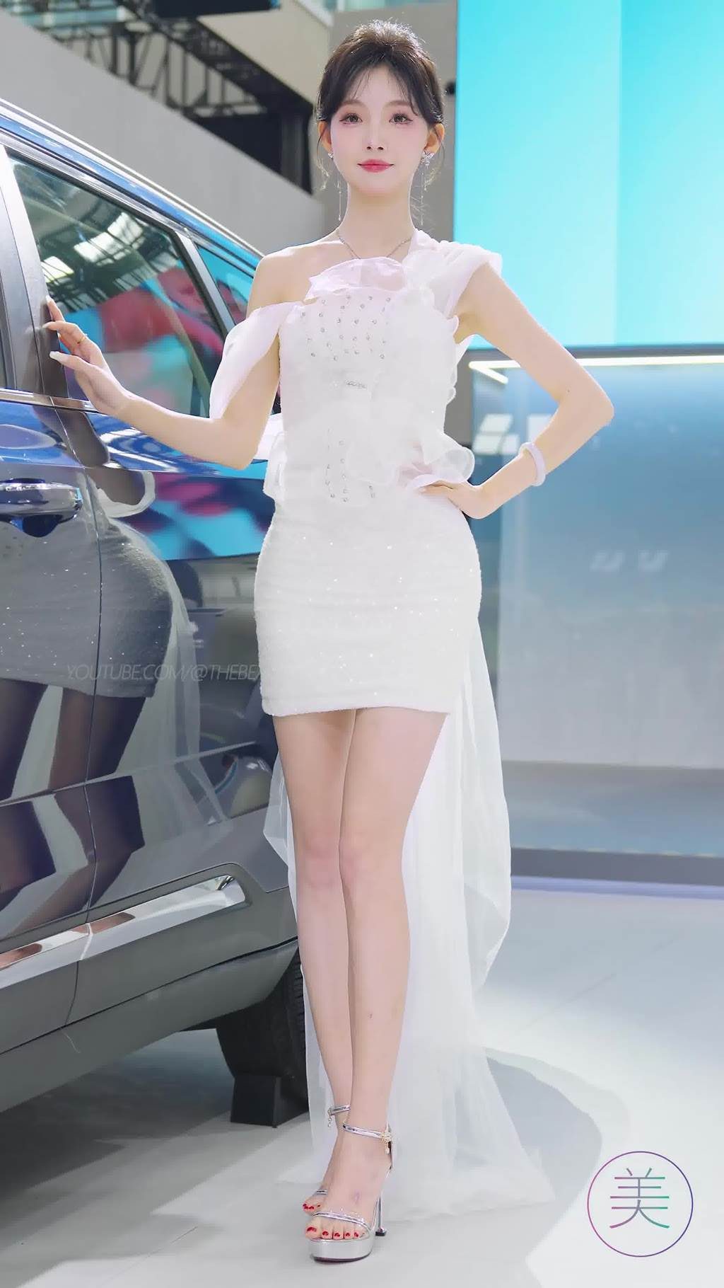 图片[3]-精选NO.1587 2024 广州车展 网荭美女车模 beautyleg LOOKBOOK 43[30P]-草丛看图