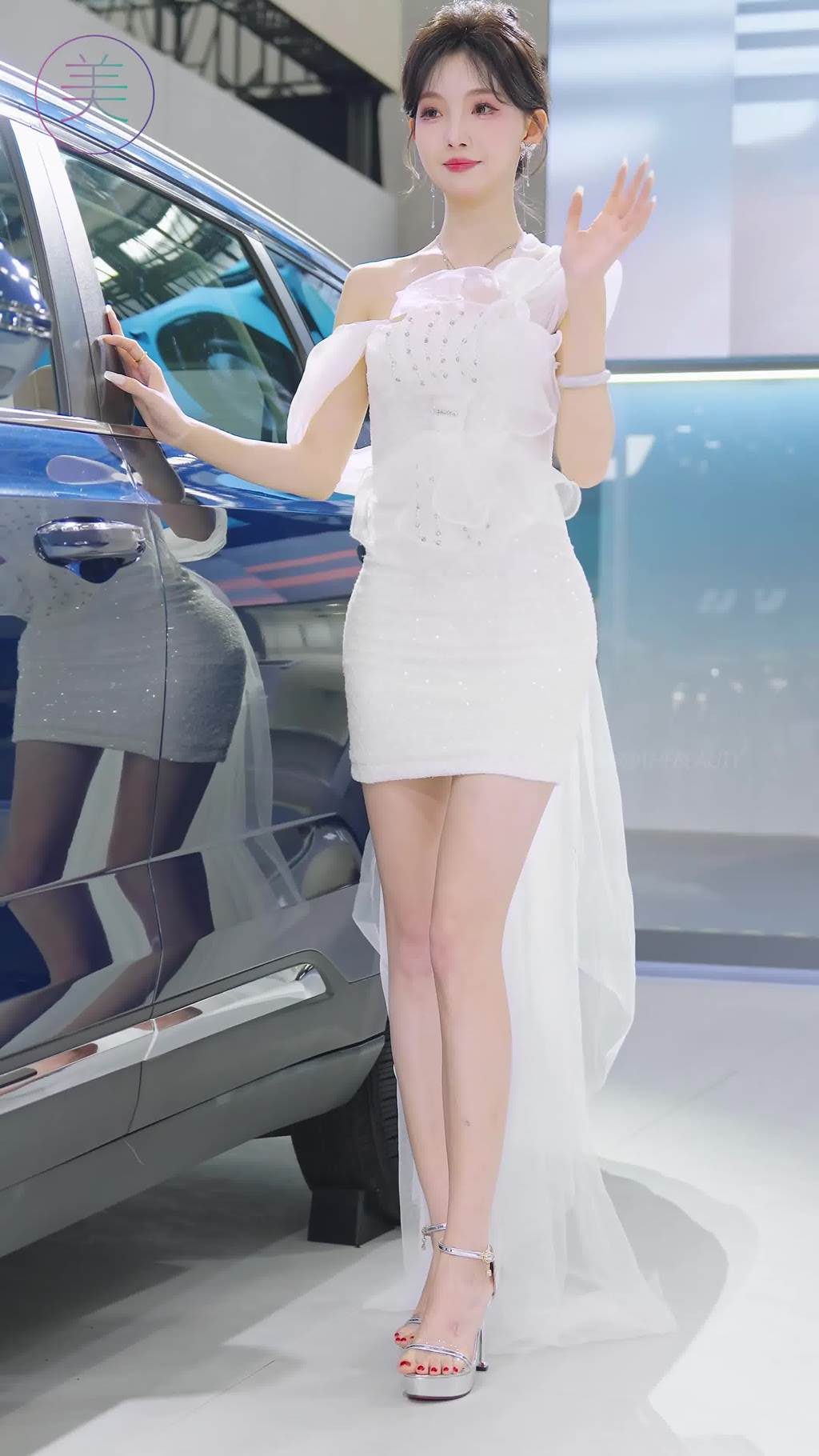 图片[1]-精选NO.1587 2024 广州车展 网荭美女车模 beautyleg LOOKBOOK 43[30P]-草丛看图