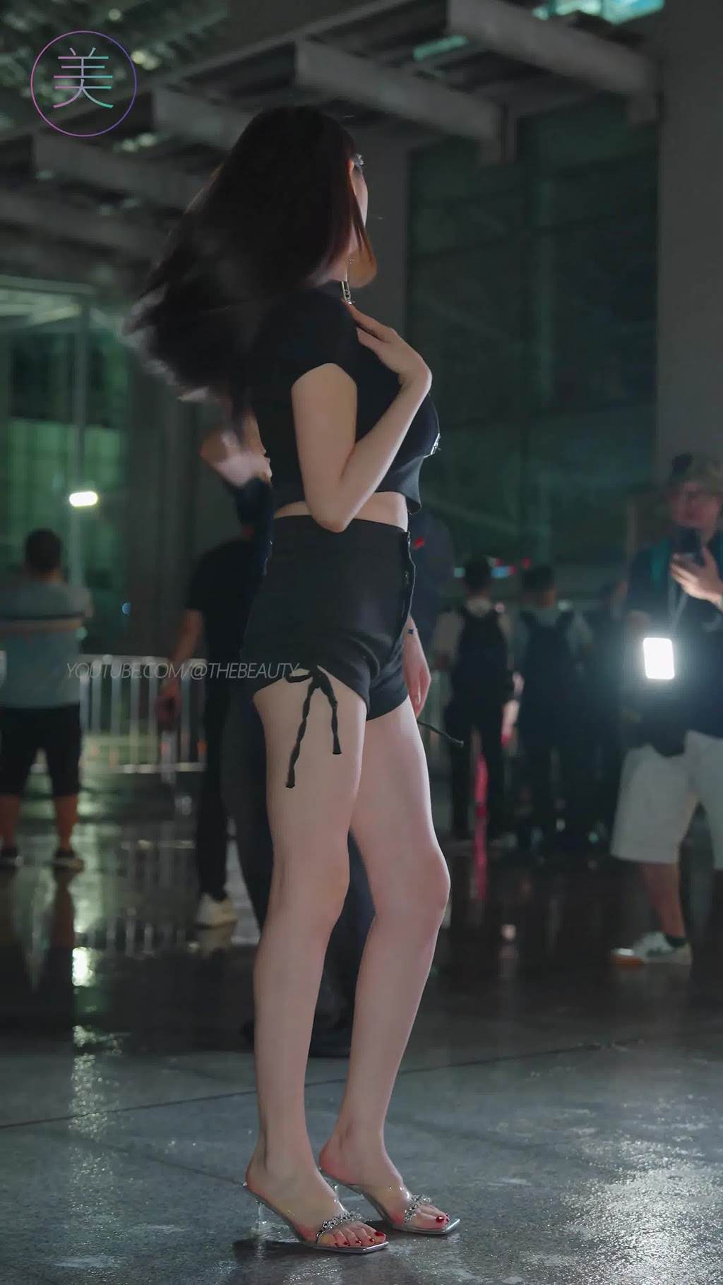 图片[1]-精选NO.1533 2024 广州车展 网荭美女车模 beautyleg LOOKBOOK 14[30P]-草丛看图