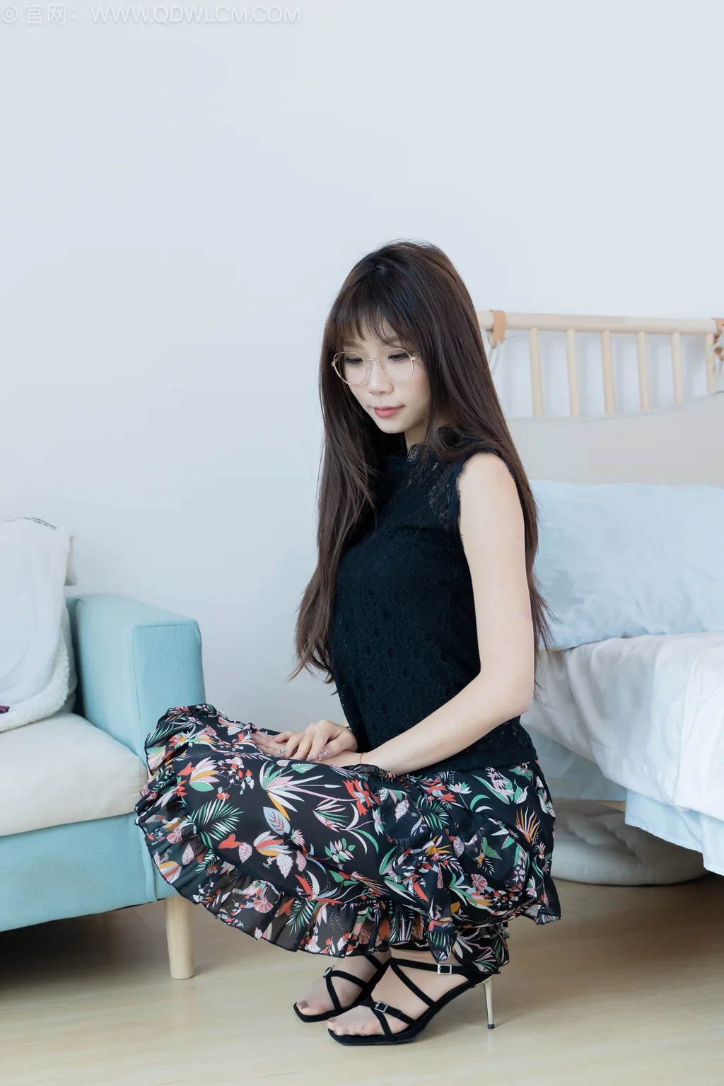 图片[3]-精选勿恋传媒 NO.2546 泡泡-高跟鞋、薄肉丝、裸足[170P]-草丛看图