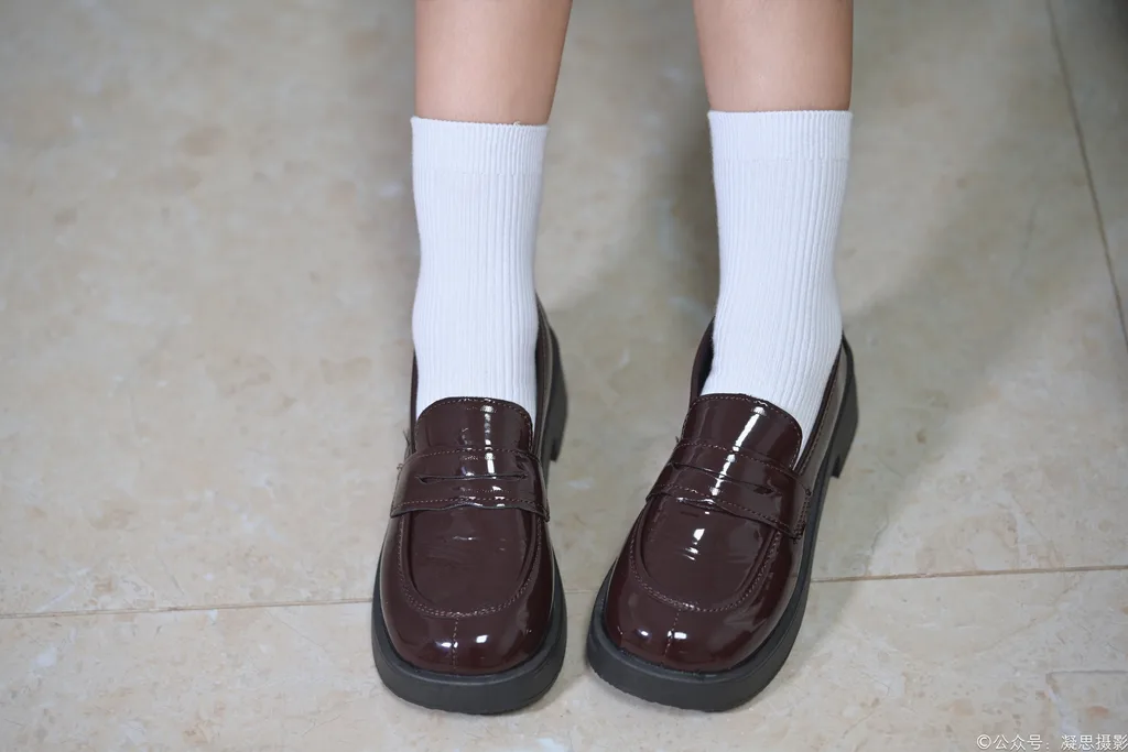 图片[3]-精选凝思摄影 NO.050 沅沅-连衣裙、短白袜、小皮鞋[145P]-草丛看图