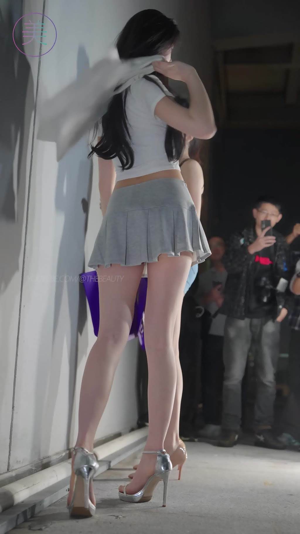 图片[2]-精选NO.1583 2024 广州车展 网荭美女车模 beautyleg LOOKBOOK 39[30P]-草丛看图