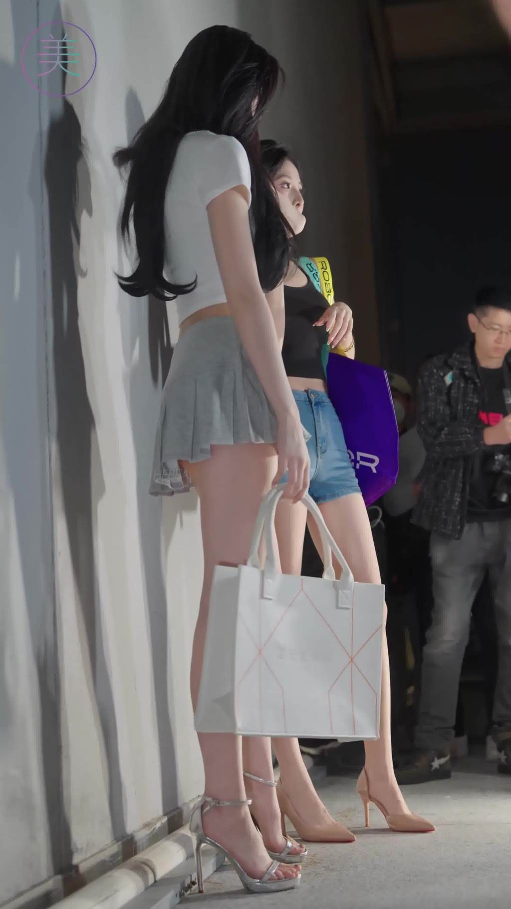图片[3]-精选NO.1583 2024 广州车展 网荭美女车模 beautyleg LOOKBOOK 39[30P]-草丛看图