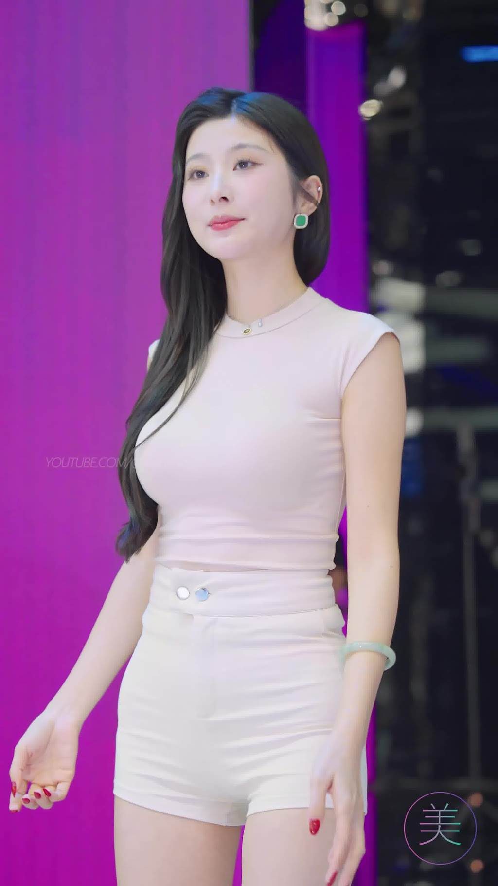 图片[7]-精选NO.1523 2024 广州车展 网荭美女车模 beautyleg LOOKBOOK 04[30P]-草丛看图