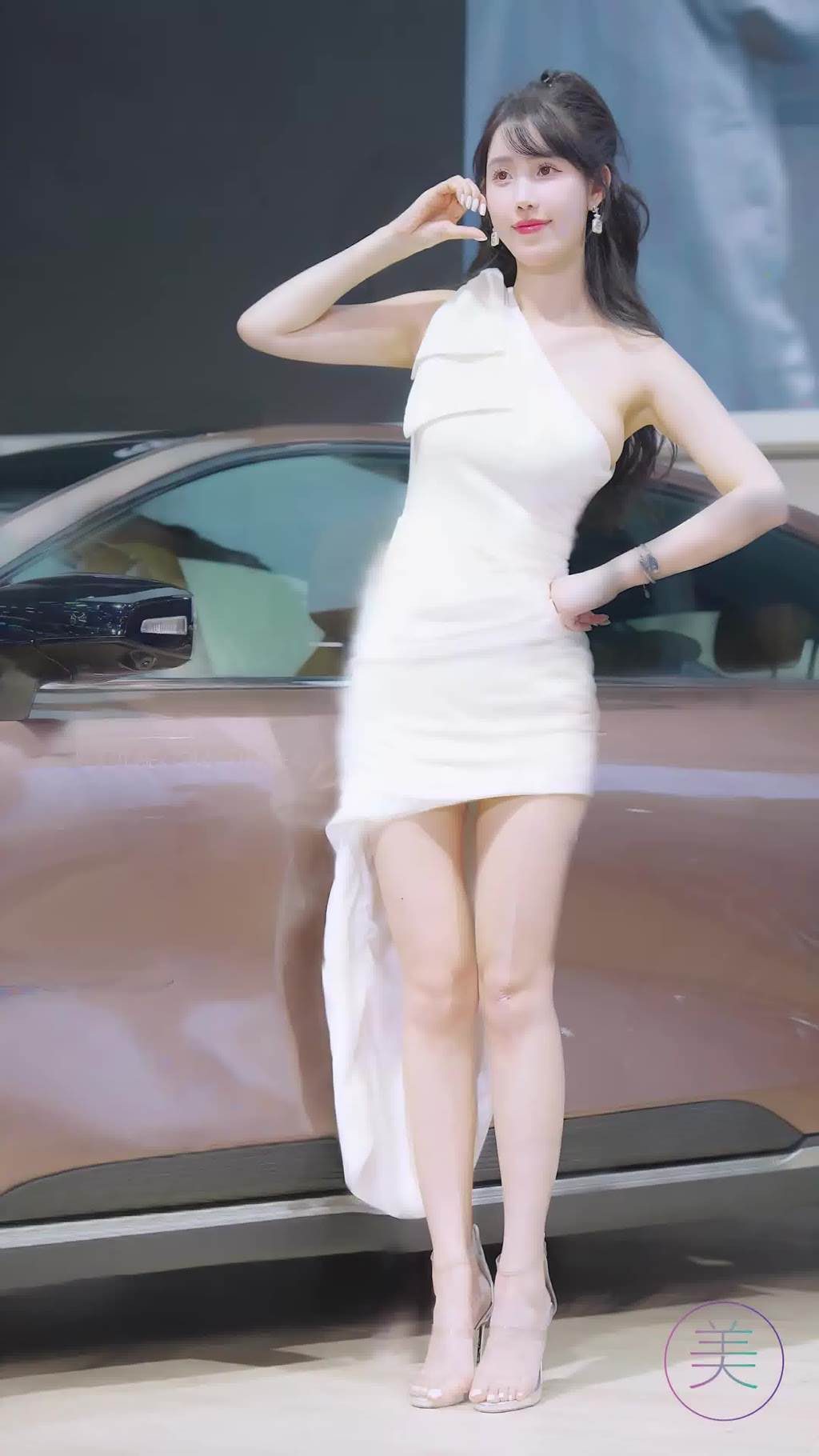 图片[1]-精选NO.1534 2024 广州车展 网荭美女车模 beautyleg LOOKBOOK 15[30P]-草丛看图