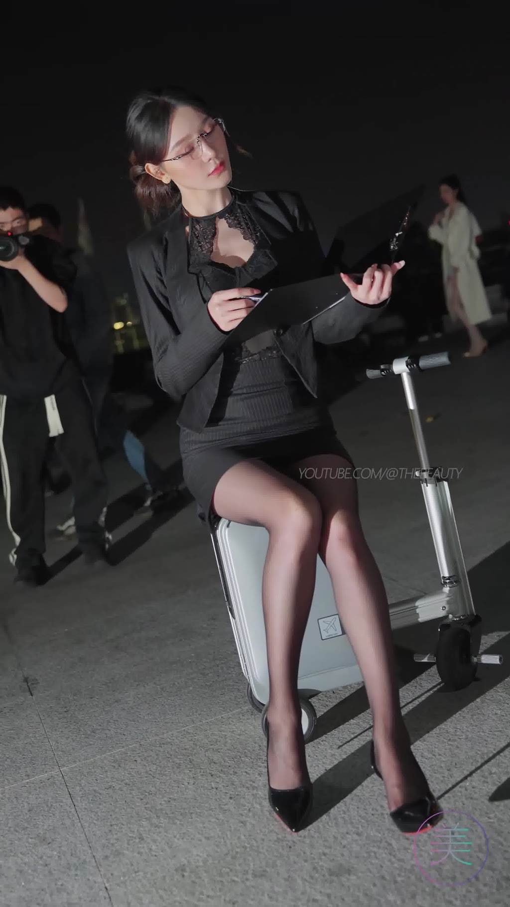 图片[3]-精选NO.1530 2024 广州车展 网荭美女车模 beautyleg LOOKBOOK 11[30P]-草丛看图