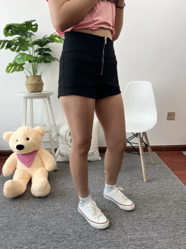 精选三禾摄影 NO.037 休闲短裤 棉袜 帆布鞋[126P]-草丛看图