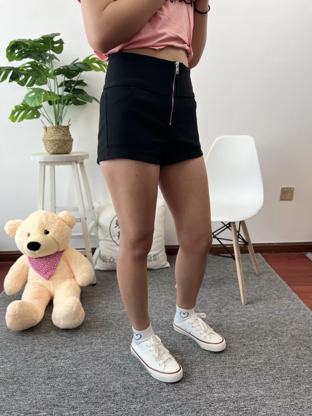 图片[1]-精选三禾摄影 NO.037 休闲短裤 棉袜 帆布鞋[126P]-草丛看图