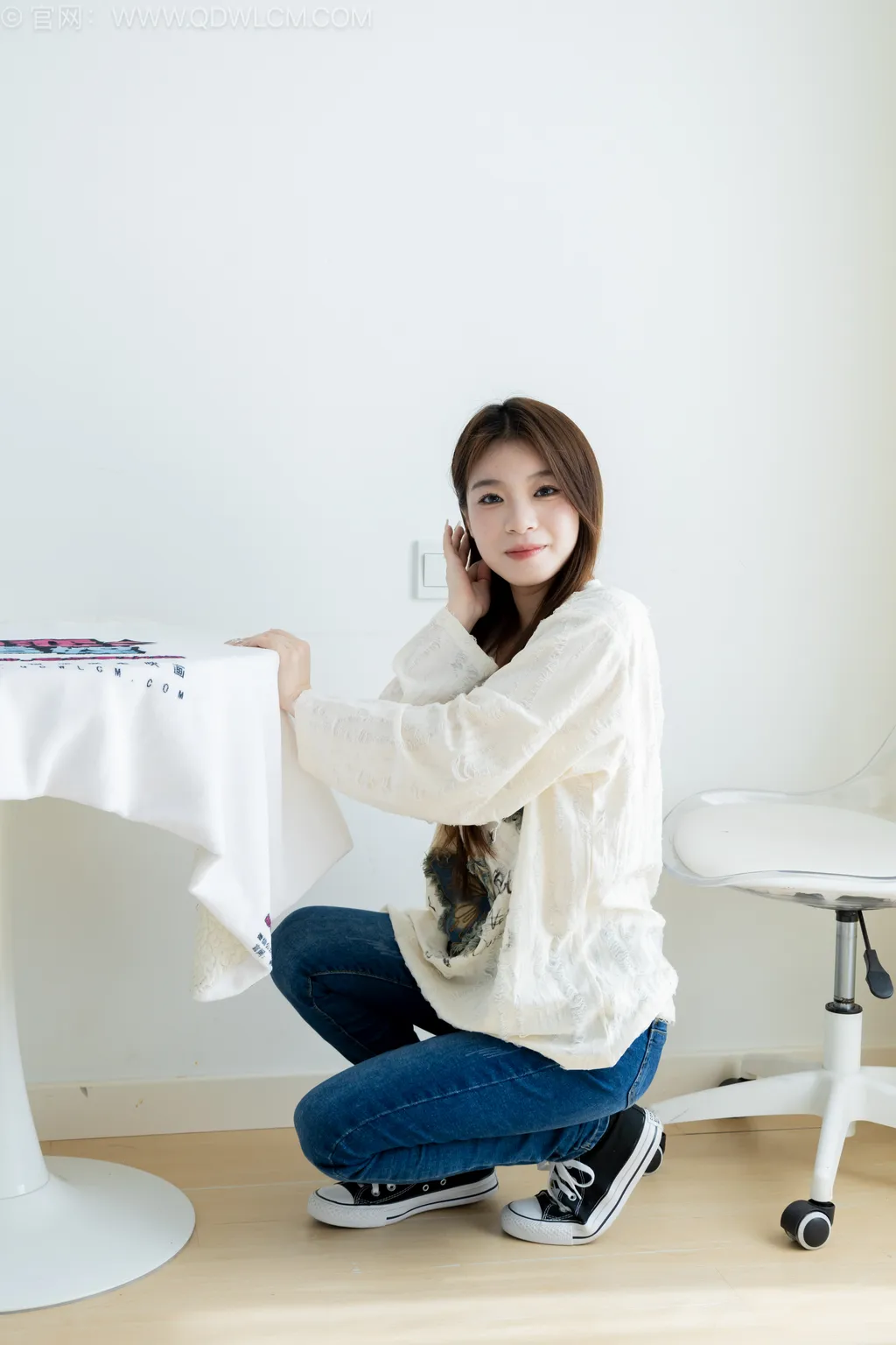 图片[6]-精选勿恋传媒 NO.2544 闪闪-帆布鞋、纯白棉袜、蓝色丝、裤里丝[160P]-草丛看图