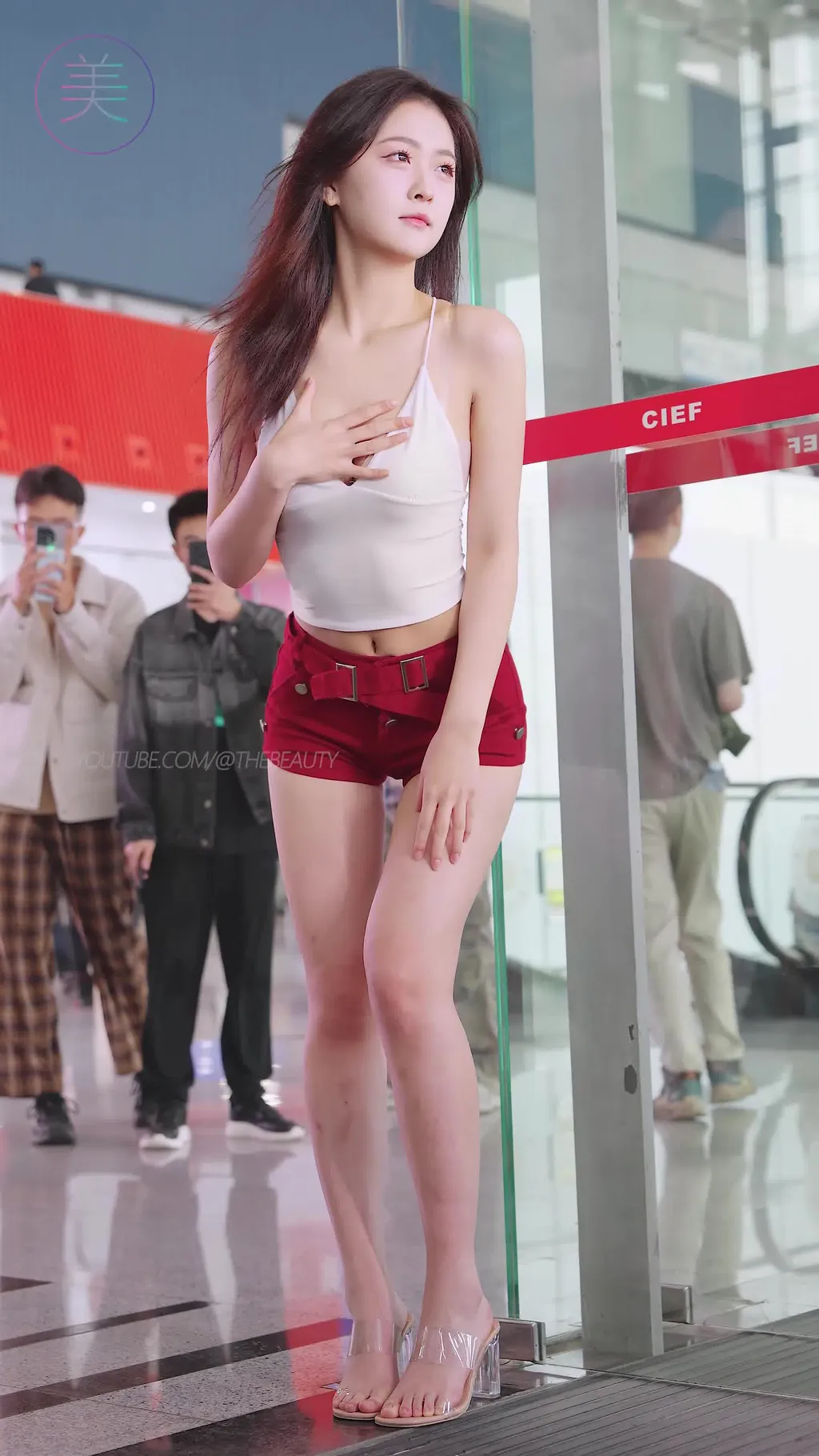 图片[1]-精选NO.1602 2024 广州车展 网荭美女车模 beautyleg LOOKBOOK 58[30P]-草丛看图