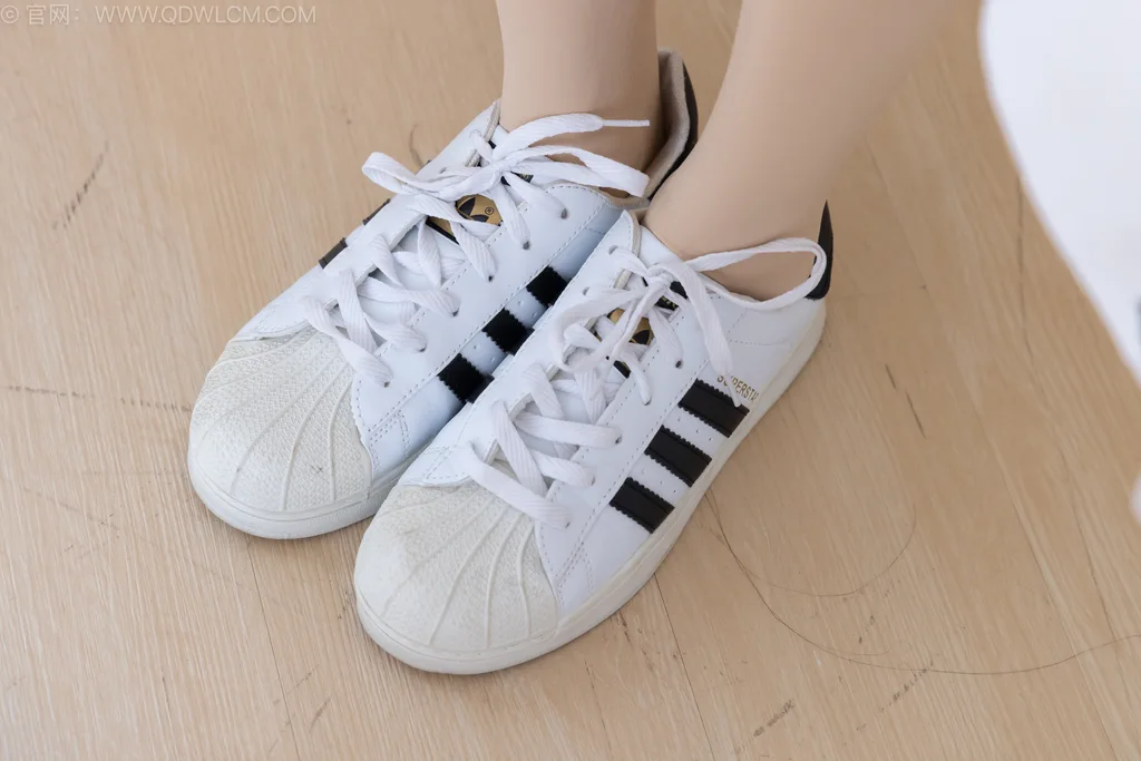 图片[3]-精选勿恋传媒 NO.2547 小夏-板鞋、厚肉丝[165P]-草丛看图