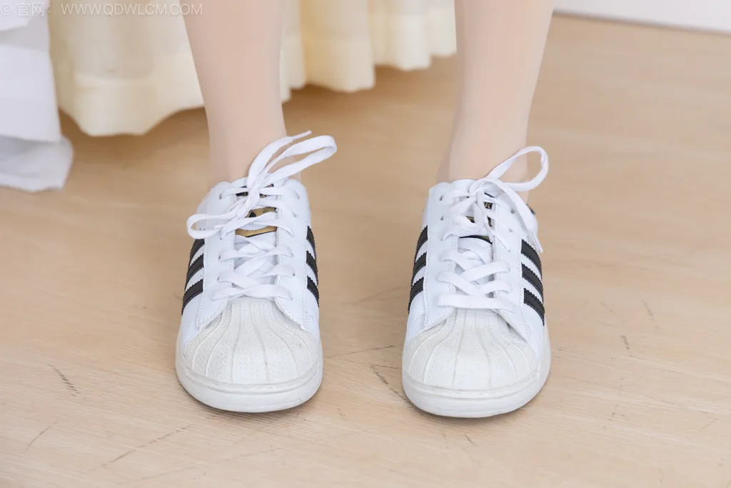 图片[8]-精选勿恋传媒 NO.2547 小夏-板鞋、厚肉丝[165P]-草丛看图