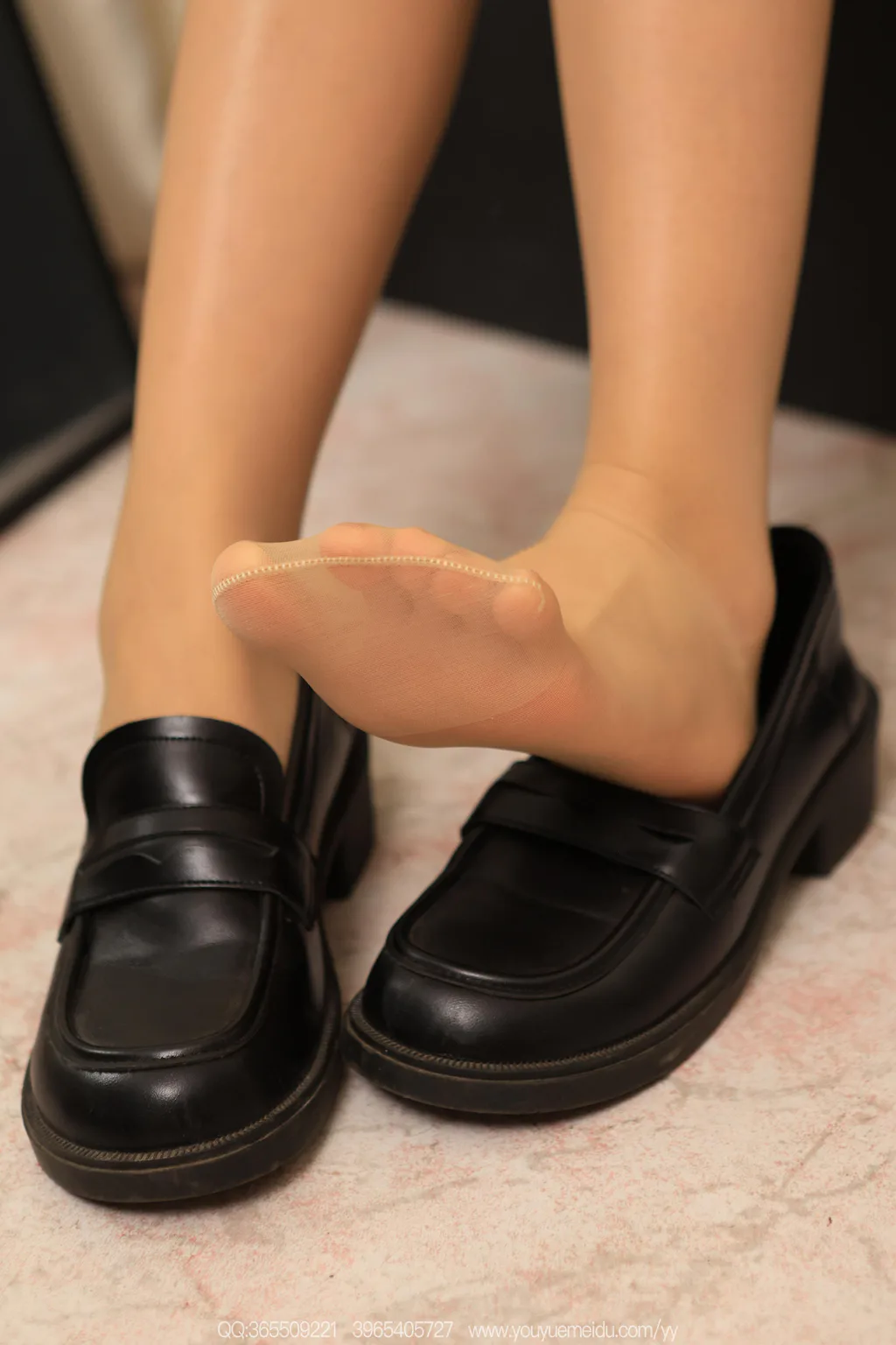 图片[4]-精选[IESS异思趣向] 2025.12.24 丝享家2246：小婕《肉丝平底鞋》[87P]-草丛看图