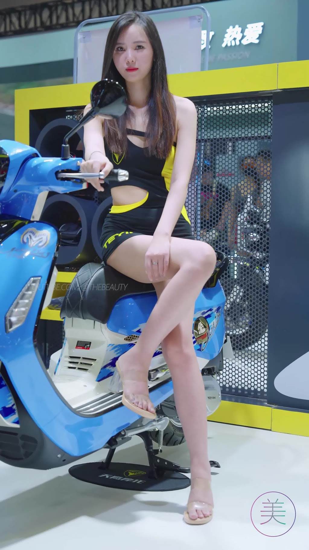 图片[1]-精选NO.1552 2024 重庆摩博会机车展 Racing Model LOOKBOOK 38[30P]-草丛看图