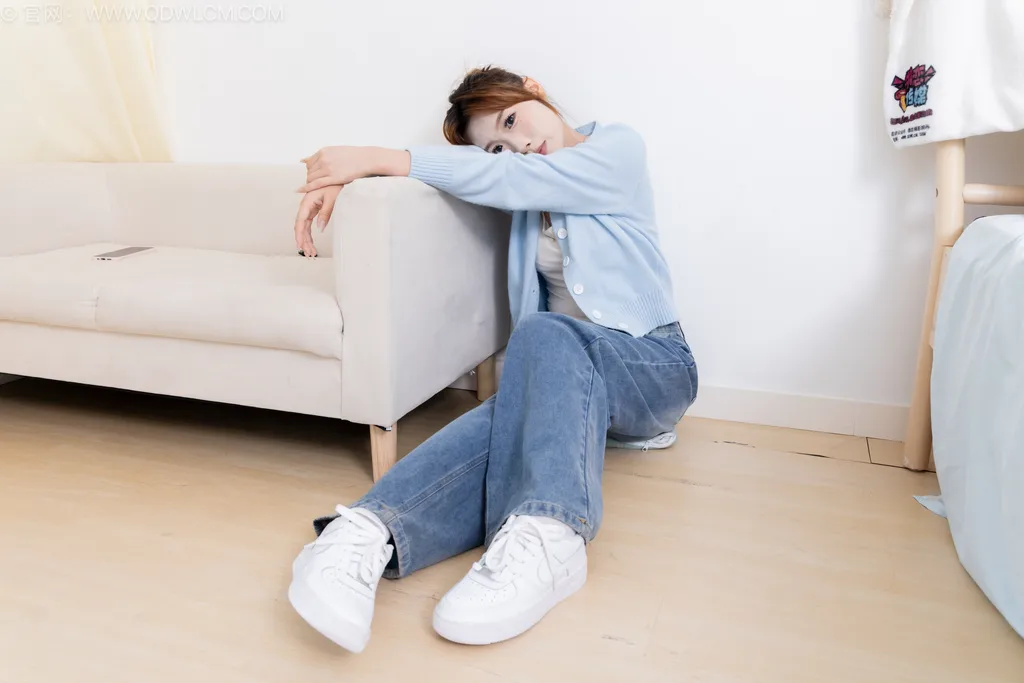 图片[6]-精选勿恋传媒 NO.2545 小艺-板鞋、纯白棉袜、裸足[150P]-草丛看图