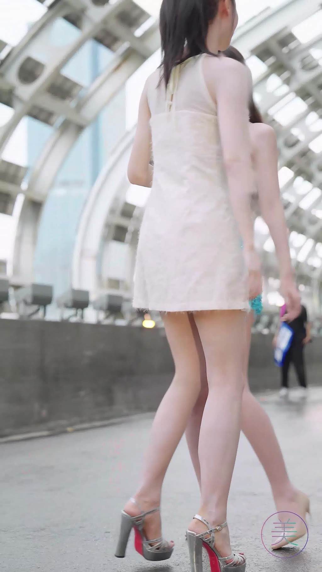 图片[2]-精选NO.1522 2024 广州车展 网荭美女车模 beautyleg LOOKBOOK 03[30P]-草丛看图