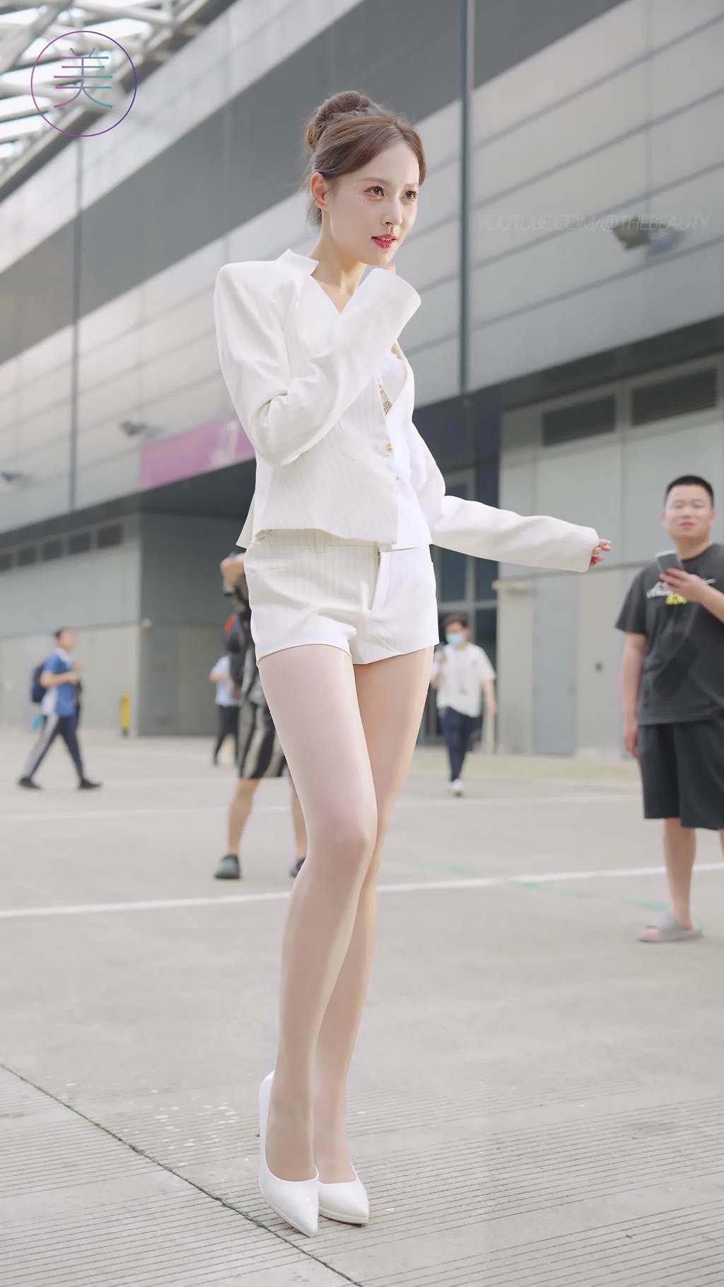 图片[2]-精选NO.1490 2024 深圳粤港澳大湾区车展 Model 车模随拍 137[30P]-草丛看图