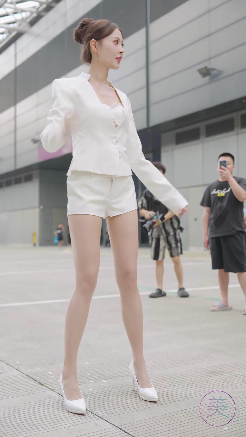 图片[3]-精选NO.1490 2024 深圳粤港澳大湾区车展 Model 车模随拍 137[30P]-草丛看图