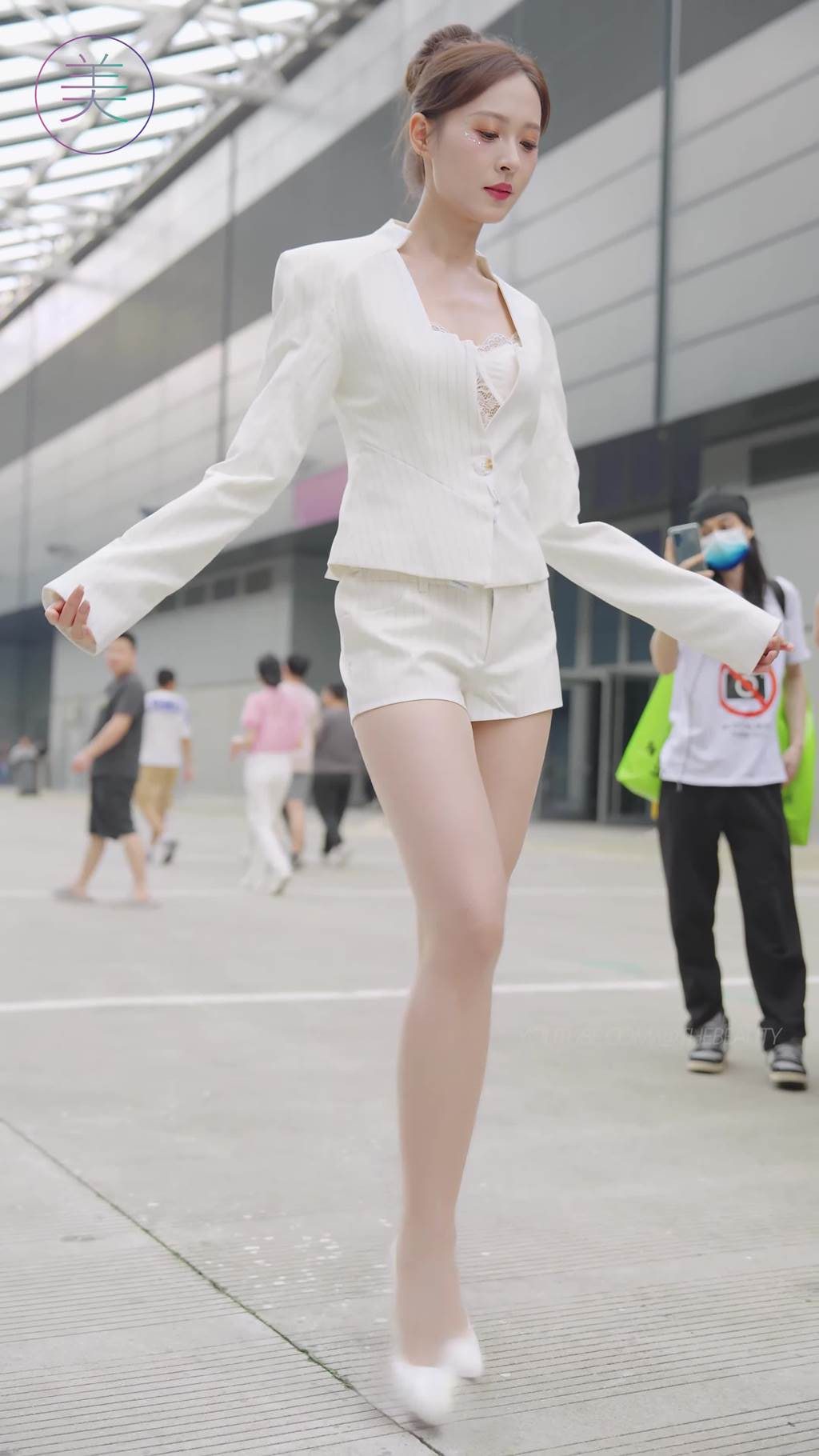 图片[6]-精选NO.1490 2024 深圳粤港澳大湾区车展 Model 车模随拍 137[30P]-草丛看图