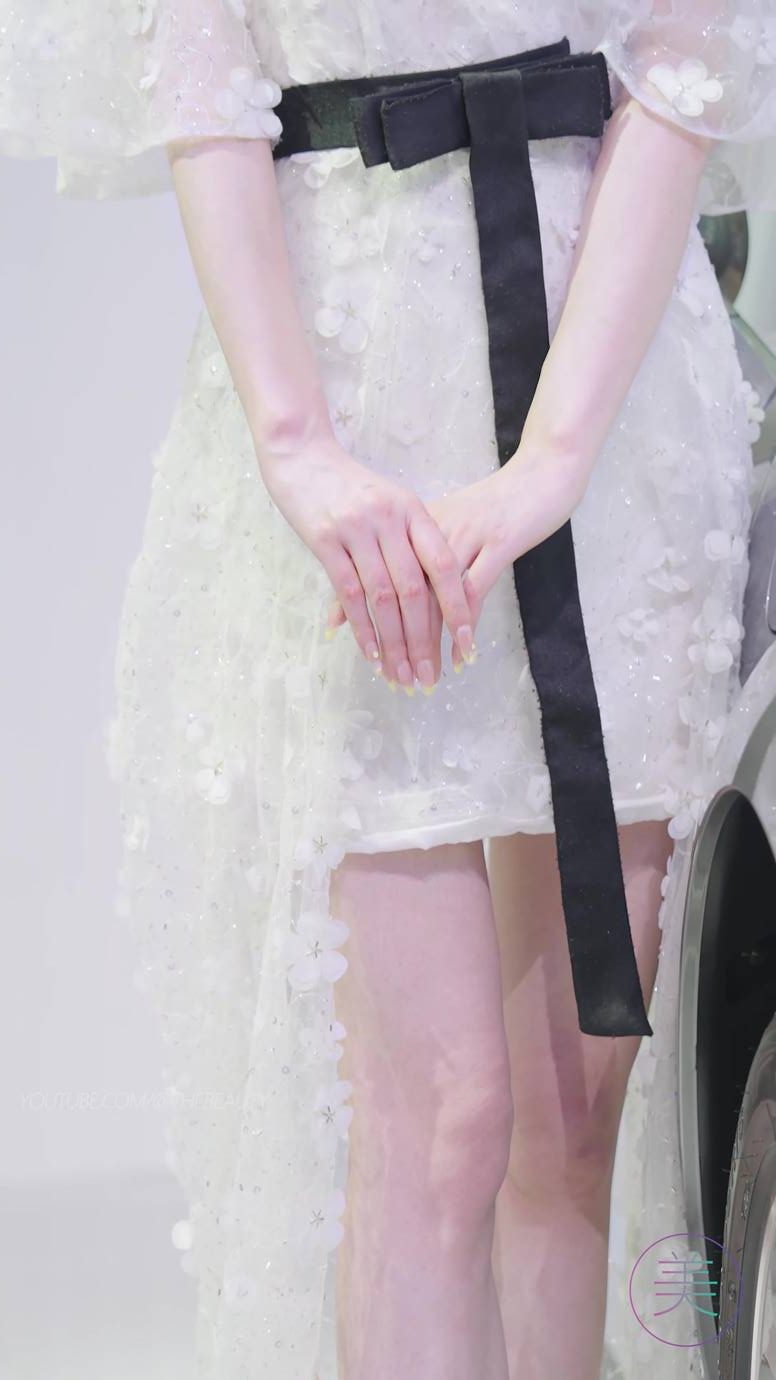 图片[2]-精选NO.0909 2023 广州车展 Racing Model 车模抖音网荭随拍109[20P]-草丛看图