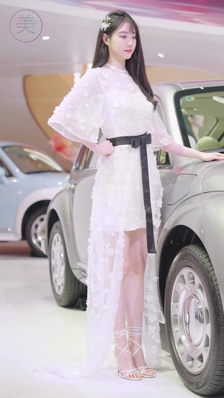 图片[5]-精选NO.0909 2023 广州车展 Racing Model 车模抖音网荭随拍109[20P]-草丛看图