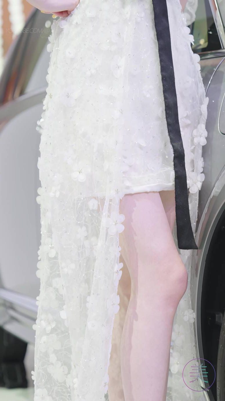 图片[1]-精选NO.0909 2023 广州车展 Racing Model 车模抖音网荭随拍109[20P]-草丛看图