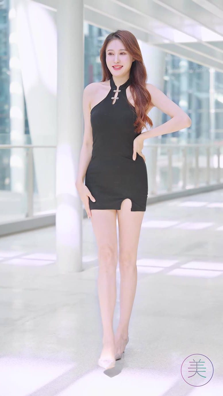 图片[1]-精选NO.0904 2023 广州车展 Racing Model 车模抖音网荭随拍104[20P]-草丛看图