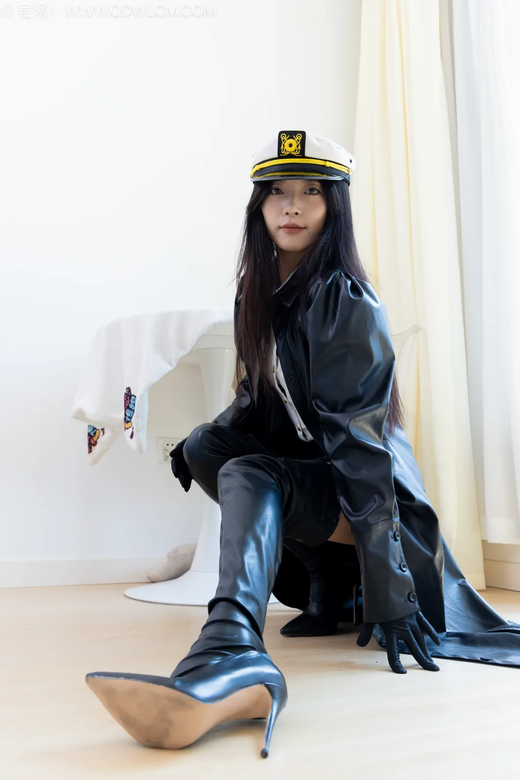 图片[6]-精选勿恋传媒 NO.2527 茯苓-高跟长靴、薄肉丝、揉脚[174P]-草丛看图