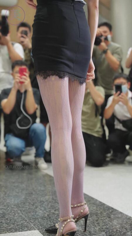 精选NO.1226 2024 深圳粤港澳大湾区车展 Model 车模随拍 77[20P]-草丛看图