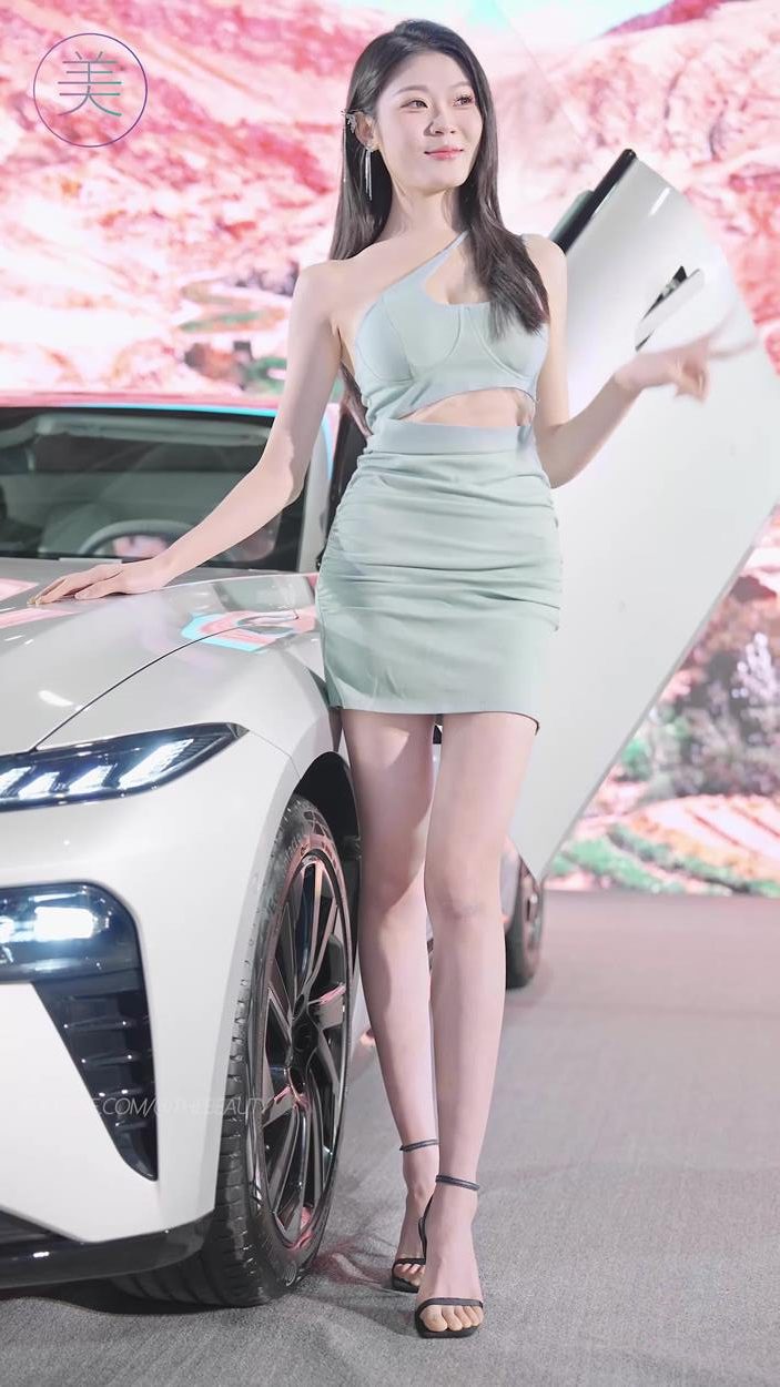 图片[2]-精选NO.1033 2024 东莞春季车展 Racing Model 车模随拍 Fancam LOOKBOOK 15[20P]-草丛看图