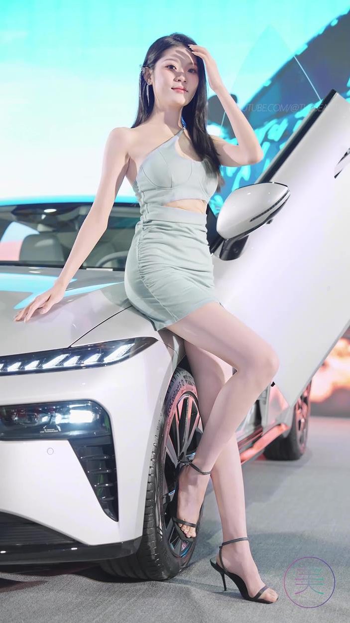 图片[1]-精选NO.1033 2024 东莞春季车展 Racing Model 车模随拍 Fancam LOOKBOOK 15[20P]-草丛看图