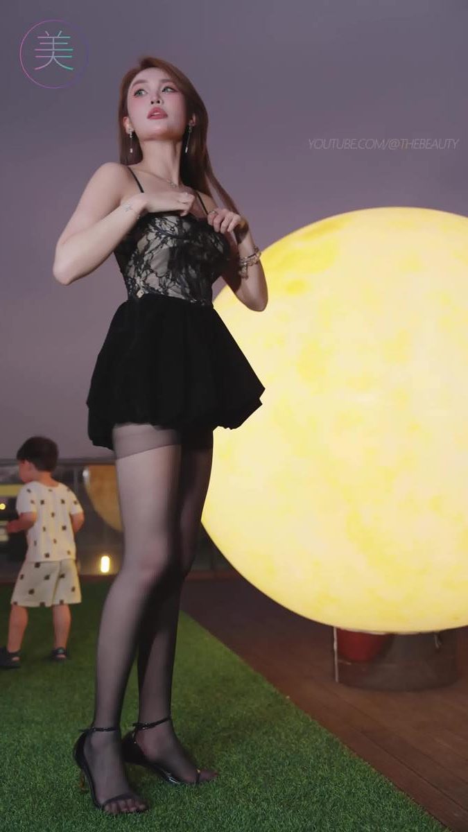 图片[8]-精选NO.1286 2024 深圳粤港澳大湾区车展 Model 车模随拍 92[20P]-草丛看图