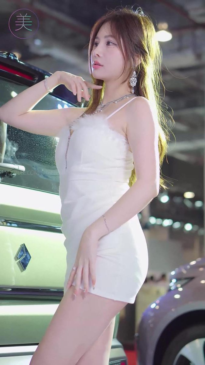 图片[6]-精选NO.1140 2024 东莞春季车展 Racing Model 车模随拍 Fancam LOOKBOOK 26[20P]-草丛看图