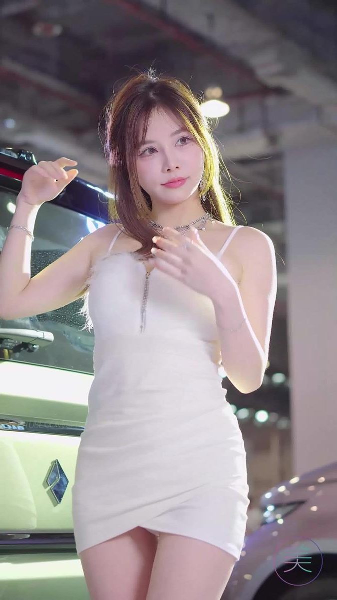 图片[8]-精选NO.1140 2024 东莞春季车展 Racing Model 车模随拍 Fancam LOOKBOOK 26[20P]-草丛看图