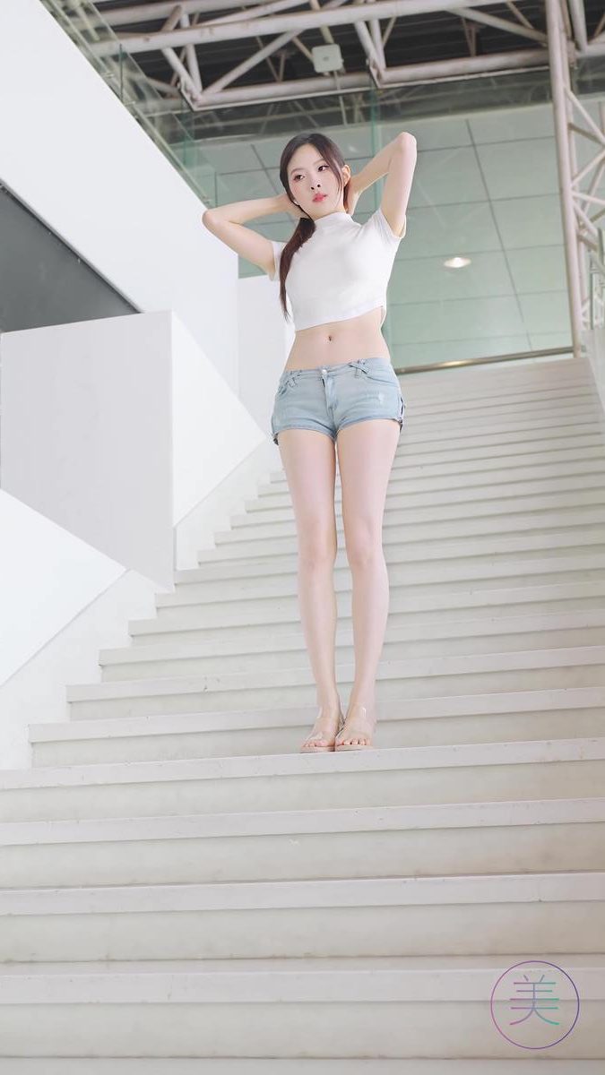 图片[1]-精选NO.1231 2023 东莞秋季车展 Racing Model 车模抖音网荭随拍车模07[20P]-草丛看图