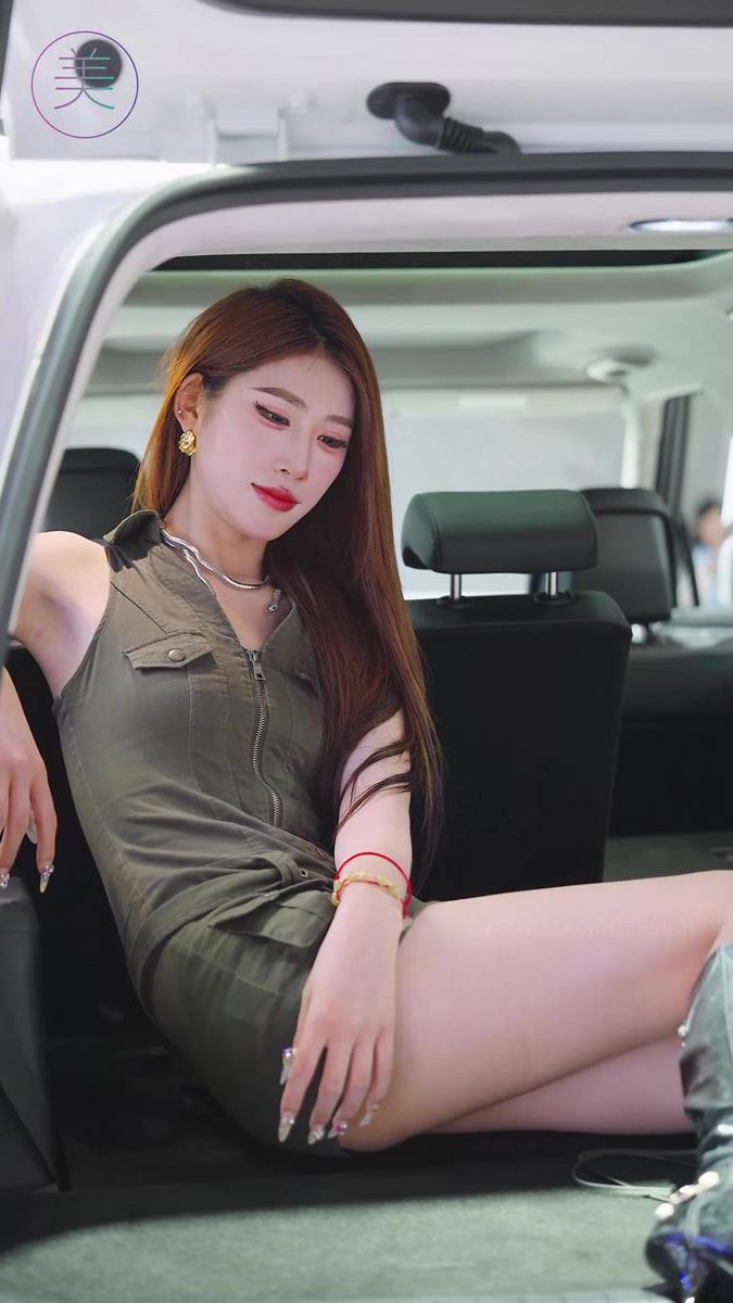 图片[7]-精选NO.1160 2024 深圳粤港澳大湾区车展 Model 车模随拍 26[20P]-草丛看图