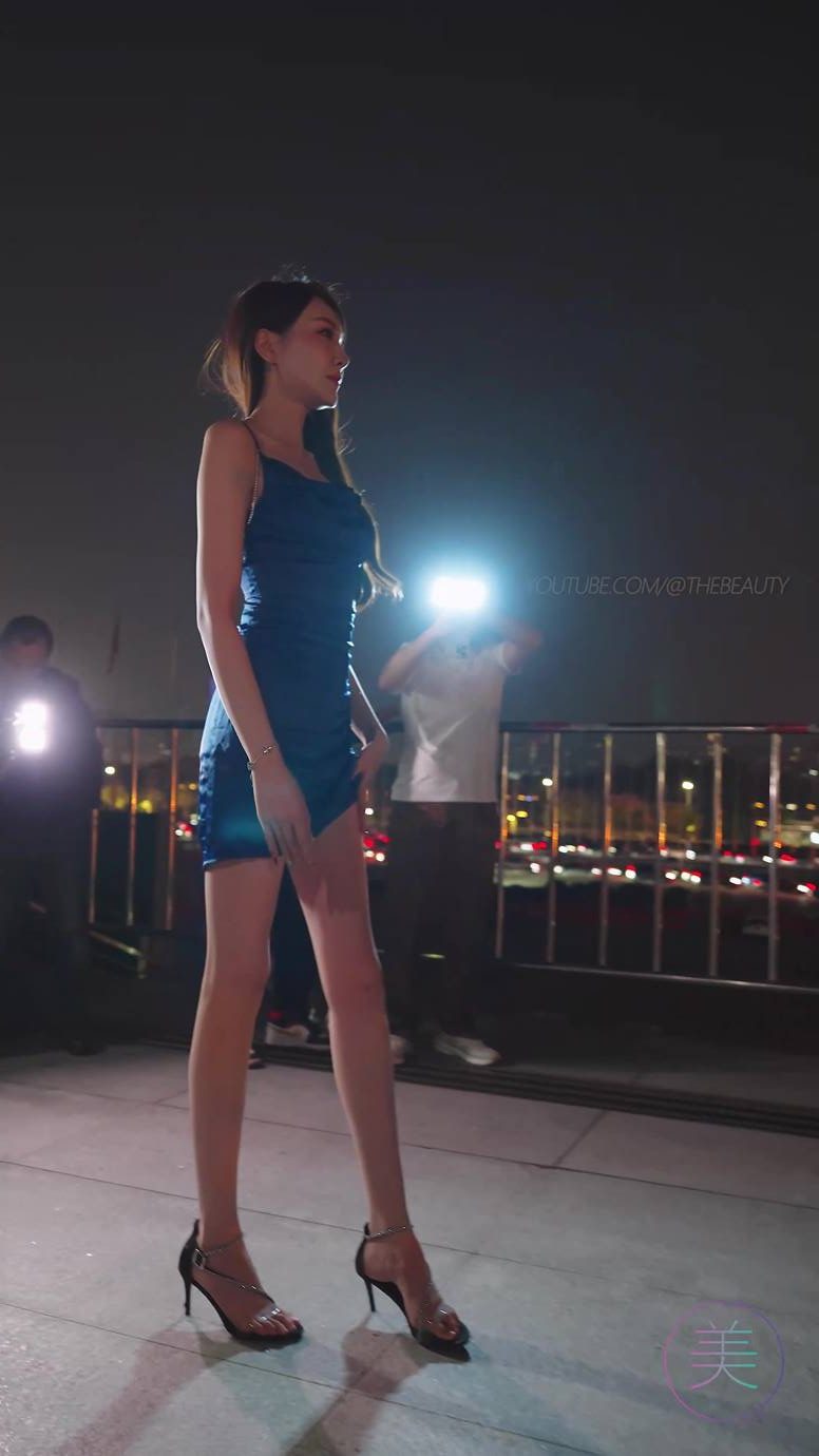 图片[6]-精选NO.0901 2023 广州车展 Racing Model 车模抖音网荭随拍101[20P]-草丛看图