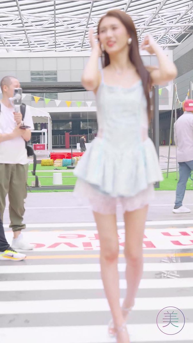 图片[4]-精选NO.1152 2024 深圳粤港澳大湾区车展 Model 车模随拍 18[20P]-草丛看图