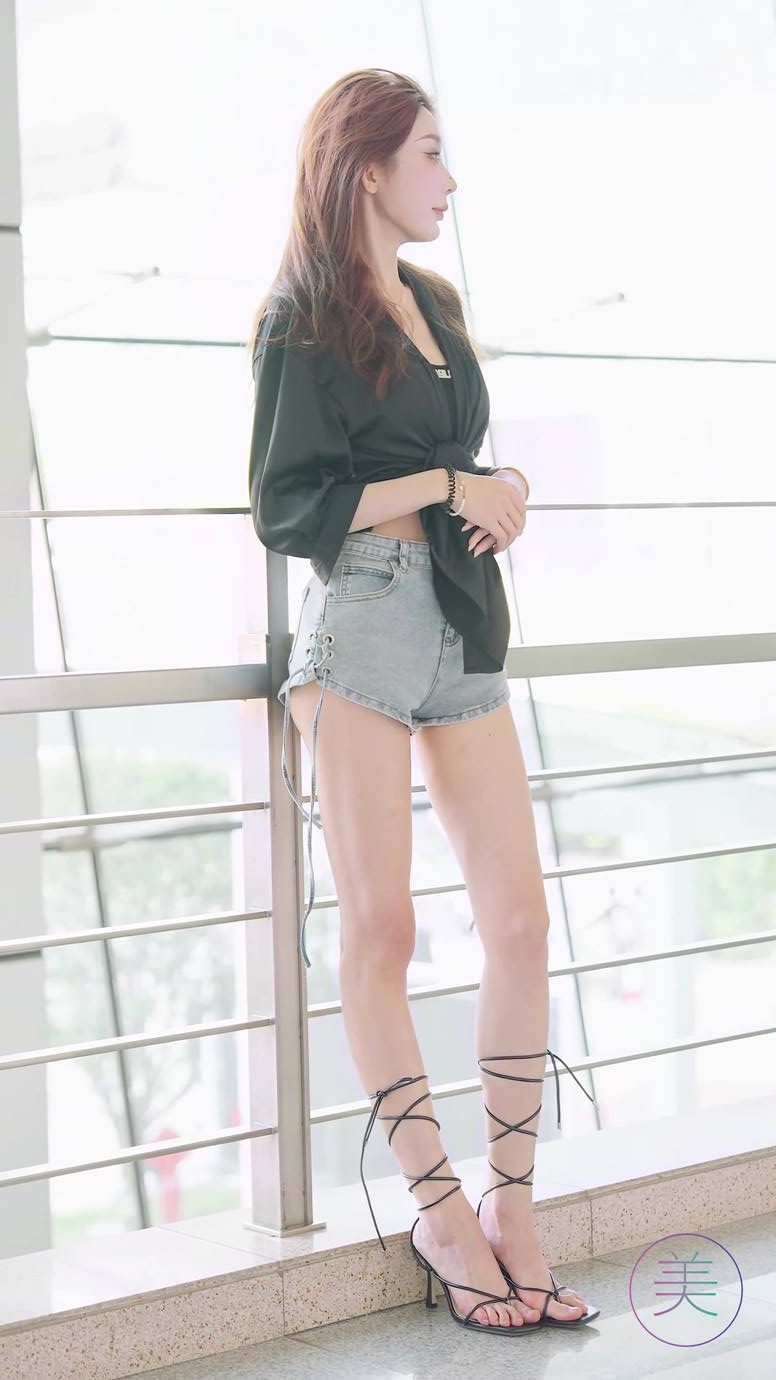 图片[4]-精选NO.0866 2023 广州车展 Racing Model 车模抖音网荭随拍88[20P]-草丛看图