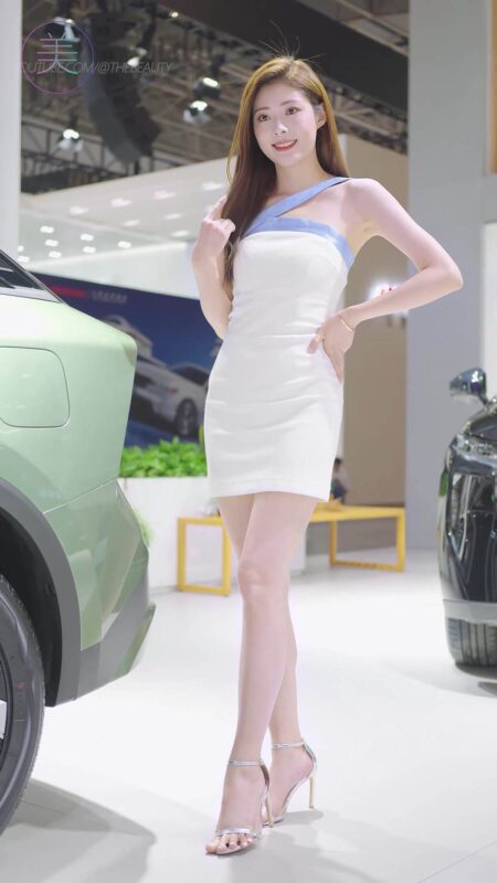 精选NO.1412 2024 东莞秋季车展 Racing Model 车模网荭随拍 03[30P]-草丛看图