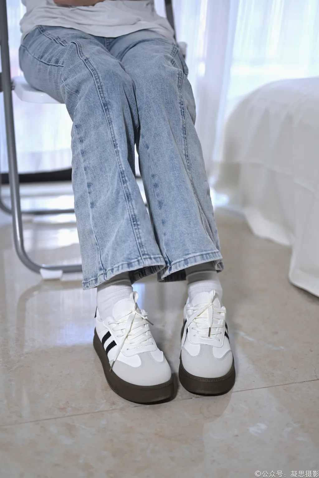 图片[3]-精选凝思摄影 NO.035 小睿-T恤、短白袜、平底鞋[145P]-草丛看图