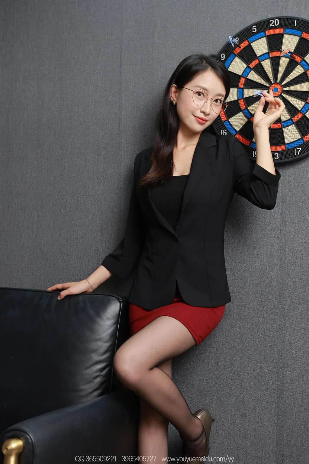 图片[8]-精选[IESS异思趣向] 2025.09.11 丝享家2155：小婕《玉姐包臀裙》[92P]-草丛看图