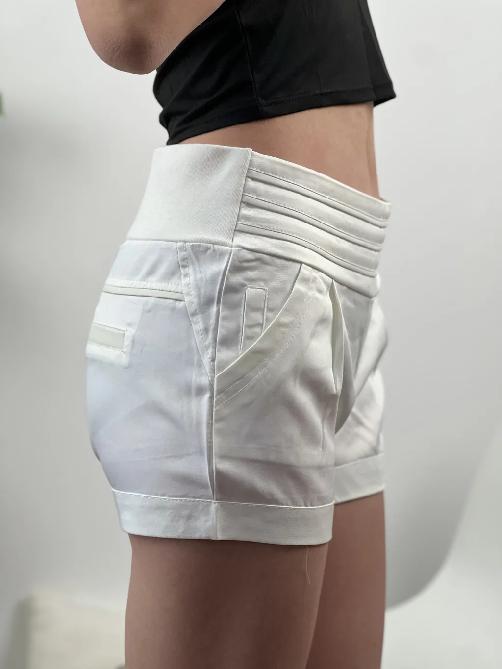 图片[8]-精选三禾摄影 NO.038 休闲短裤 棉袜 小白鞋-2[139P]-草丛看图