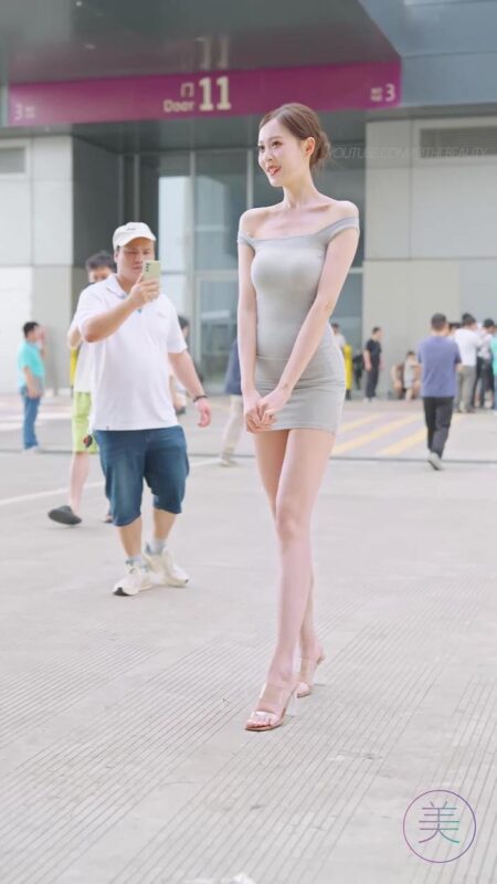 精选NO.1097 2024 深圳粤港澳大湾区车展 Model 车模随拍 08[20P]-草丛看图