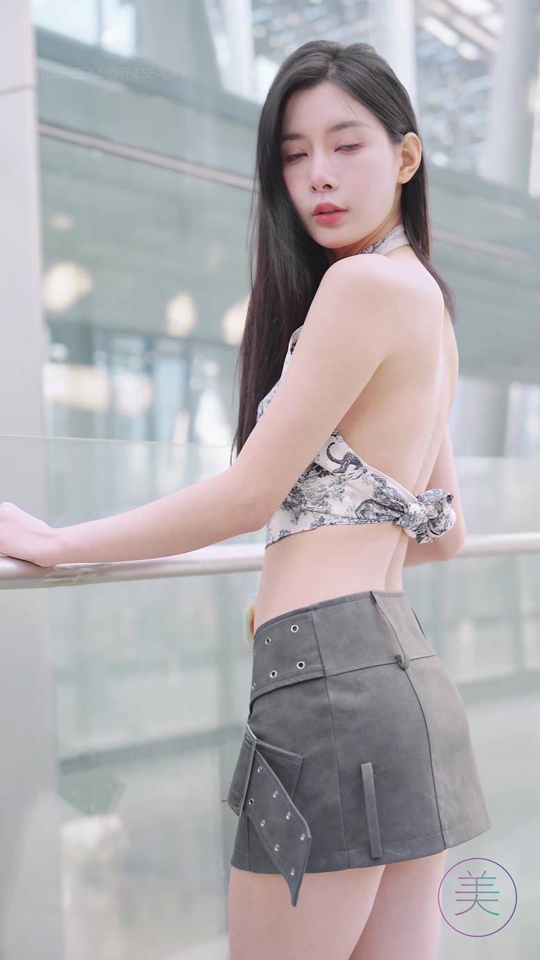 图片[2]-精选NO.0865 2023 广州车展 Racing Model 车模抖音网荭随拍87[20P]-草丛看图